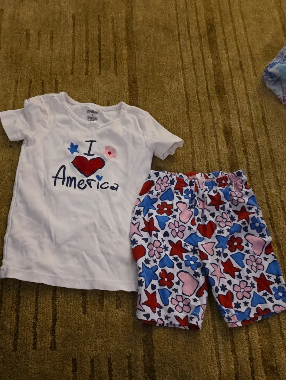 Gymboree White Top with Red, Blue & Pink Patterned Shorts Pajama Set Size 6